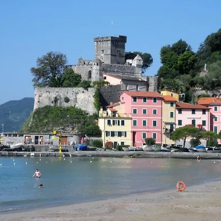 San Terenzo Poets Of The Sea With Parking And Balcony Daire