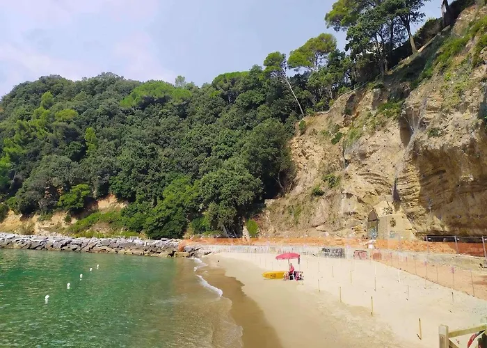 San Terenzo Poets Of The Sea With Parking And Balcony Apartmán *