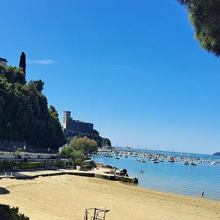 Apartment San Terenzo Poets Of The Sea With Parking And Balcony
