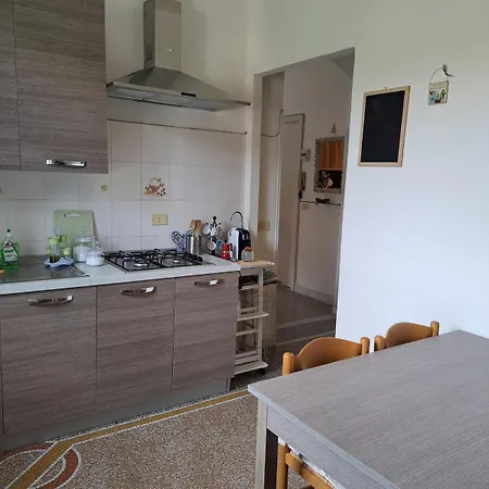 Apartment San Terenzo Poets Of The Sea With Parking And Balcony Lerici