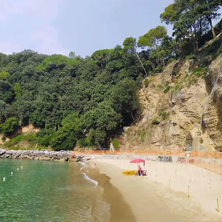 San Terenzo Poets Of The Sea With Parking And Balcony Apartmán *