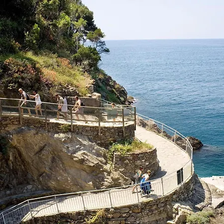 San Terenzo Poets Of The Sea With Parking And Balcony Apartment *