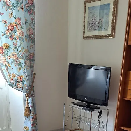 San Terenzo Poets Of The Sea With Parking And Balcony Apartment