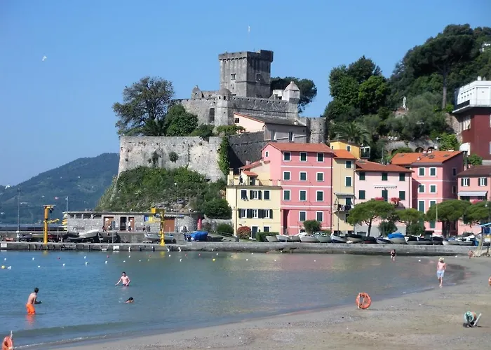 San Terenzo Poets Of The Sea With Parking And Balcony Apartman